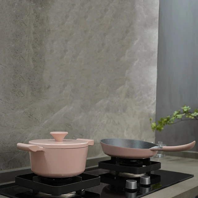 AKIS - LE MACARON Küchenset aus Aluminiumguss 2tlg. Topf Ø20+Pfanne Ø24 Rosa