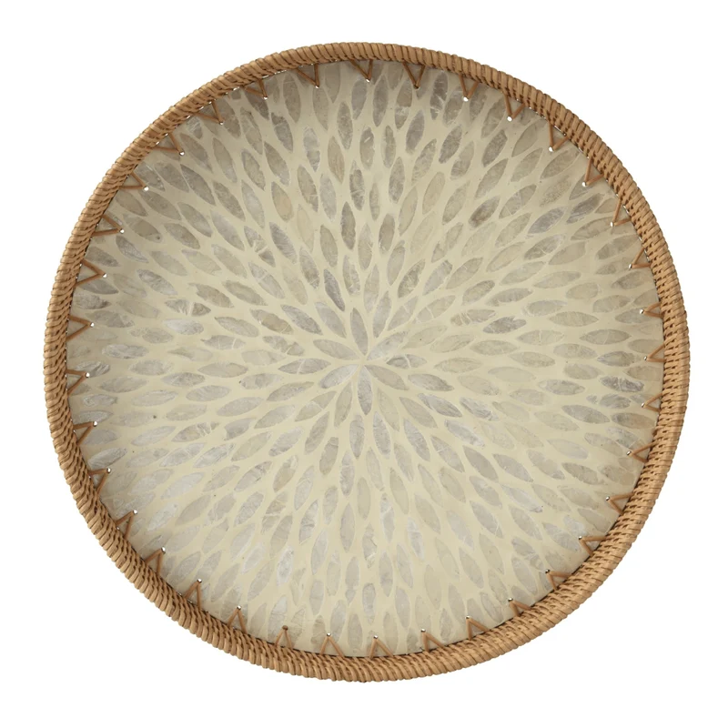 Round Rattan Tray with Natural Petal Pattern – 38cm