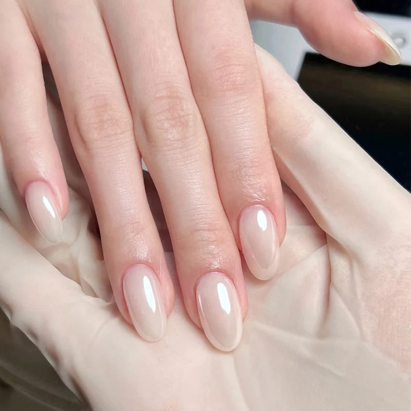 Elegante Gel-Nagelverlängerungen Karnz