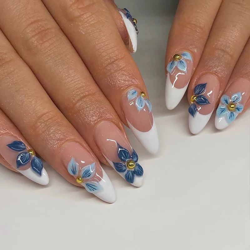 Elegantes Floral Nail Art Press-On Set Karnz