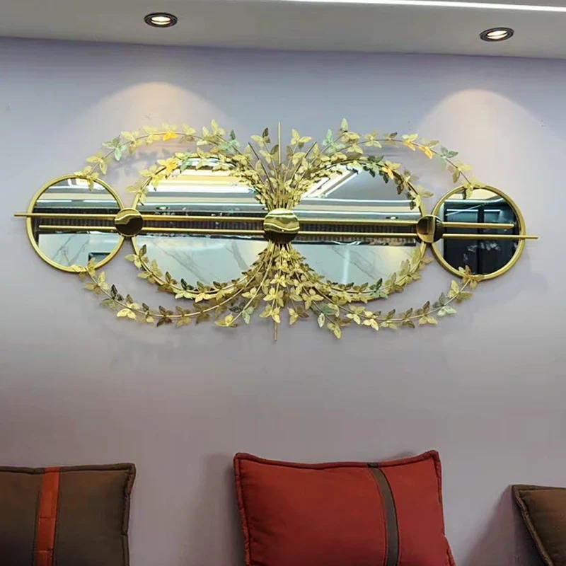 Eleganter Botanischer Wand spiegel mit dekorativen floralen Akzenten Karnz