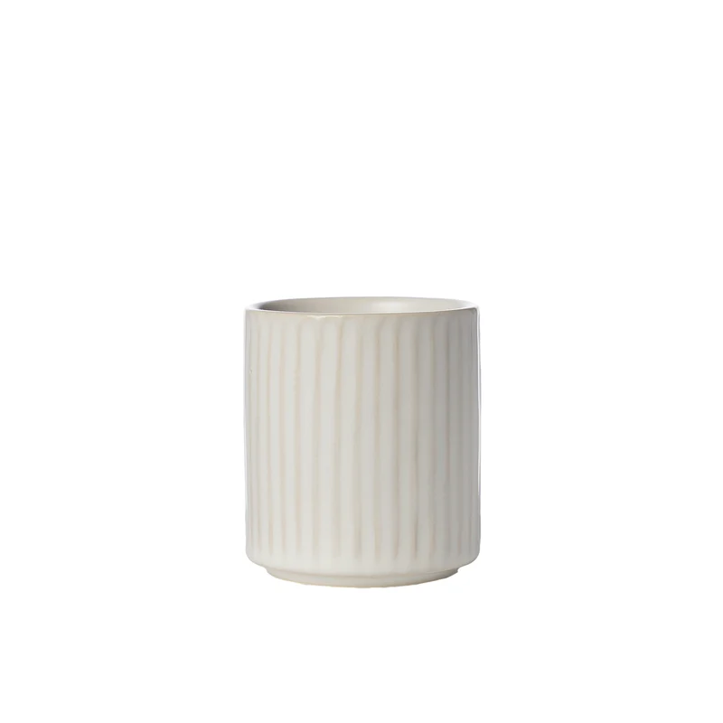 Becher geriffelt