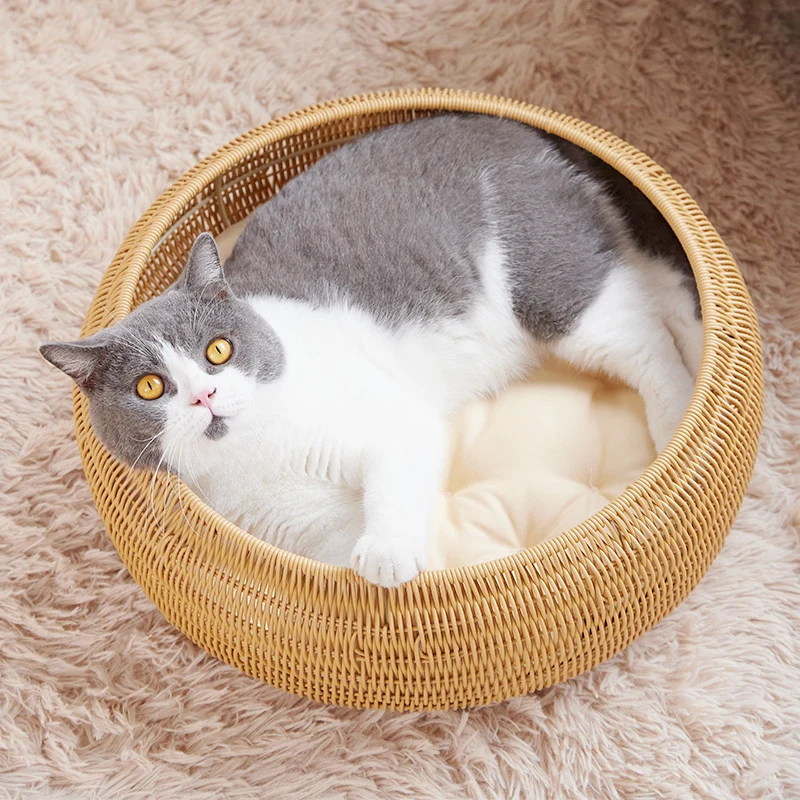 Katzenbett mit Runder Rattandekoration Karnz