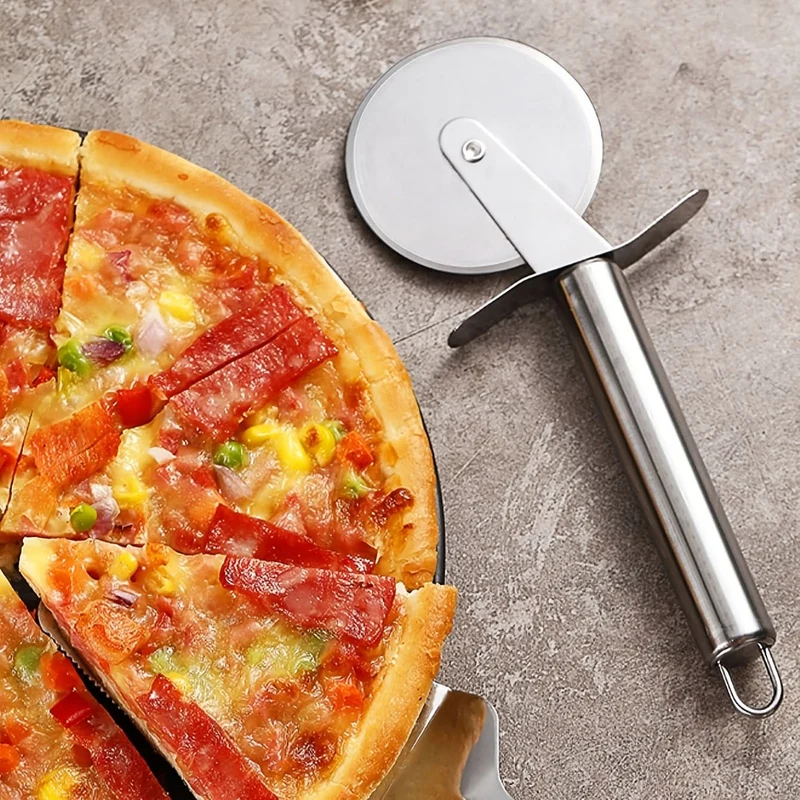 ROLLCUTA – Stainless Steel Pizza Cutter Wheel Tool