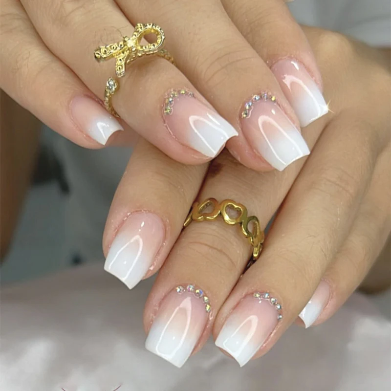 Elegante Französische Spitzen Acryl-Nagelverlängerungen Karnz