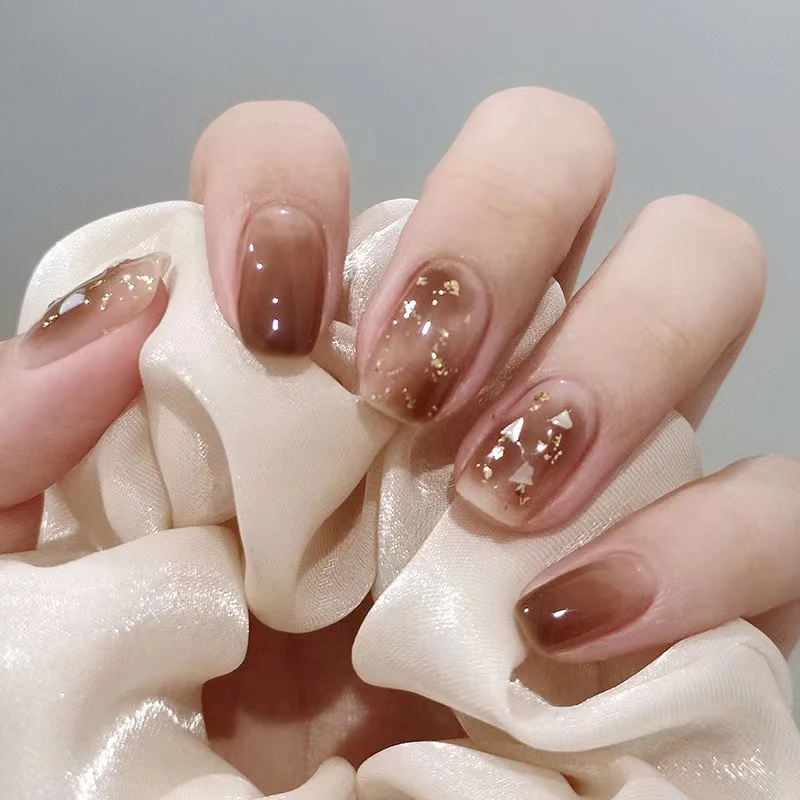 Ästhetische Nagelkunst Karnz