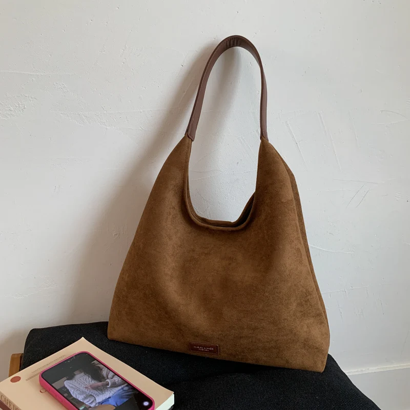 Weiches Wildleder Hobo Bag Karnz
