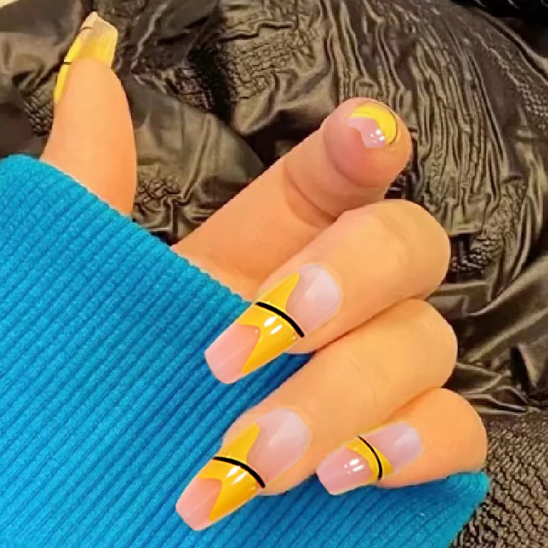 Künstlerische Lange Aufklebenägel mit Trendigem Geometrischen Design Karnz