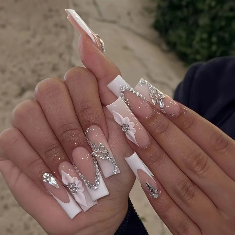 Elegantes dekoratives Druck-on-Nageldesign Karnz