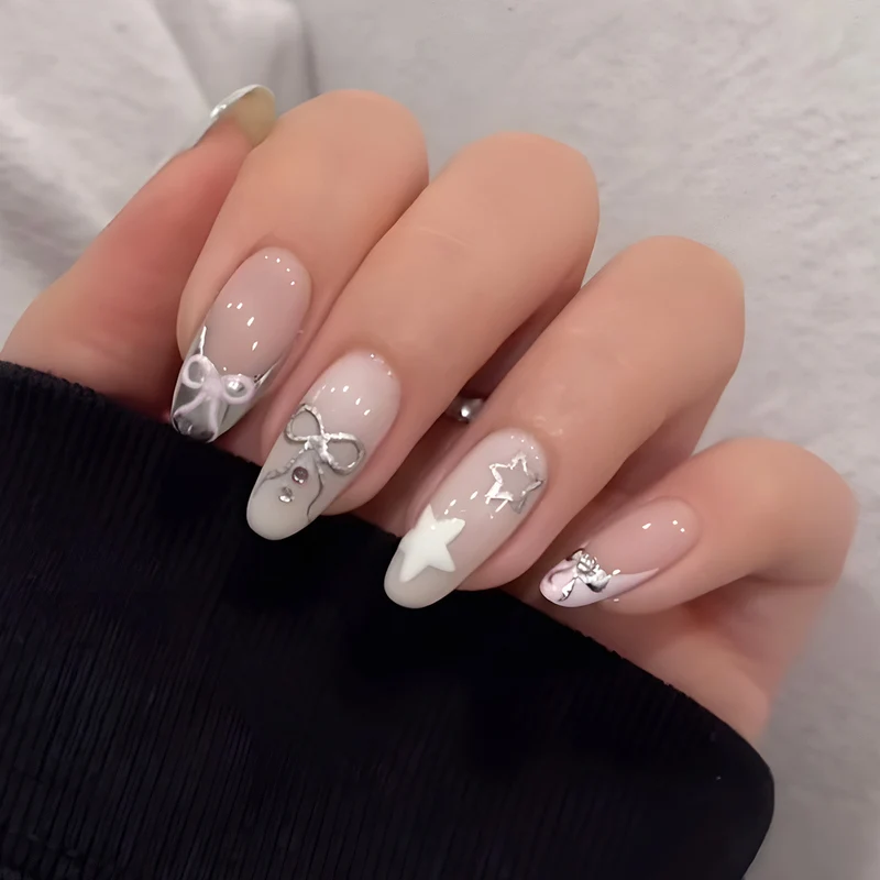 Dekorative Stiletto Press-On Nägel mit 3D Akzenten Karnz