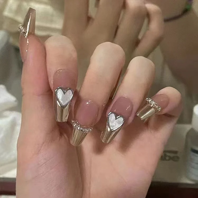 Dekorative Stiletto Nagelkunst Karnz