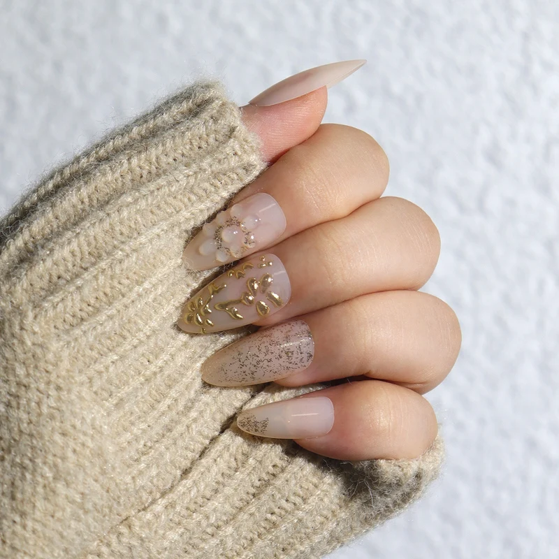 Dekorativer Press-On Nagelset Karnz