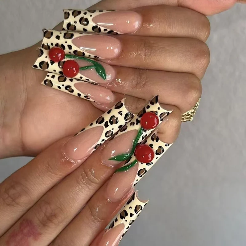 Tierdruck Stiletto Press-On Nägel mit Kirschdesign Karnz