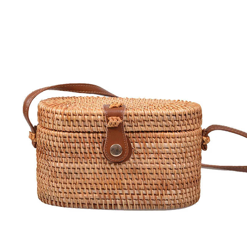 Handgefertigte Tragetasche aus geflochtenem Rattan Karnz