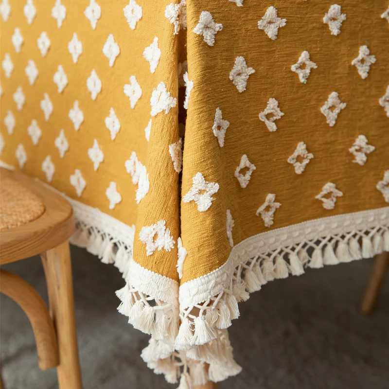 Elegante fransierte Tischdecke für das Zuhause