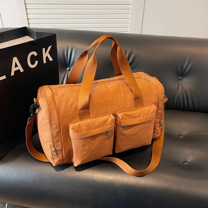 Vielseitige Sport-Reise-Duffletasche mit Mehrfachtaschen-Design Karnz