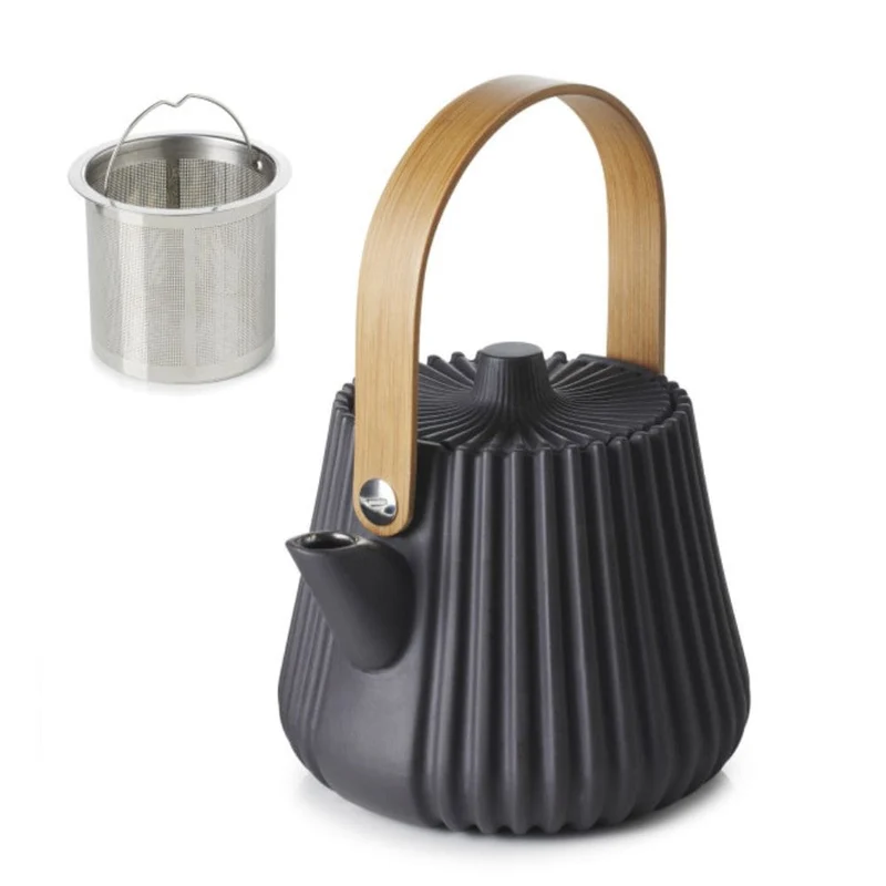 Revol Pekoë teapot with infuser basket