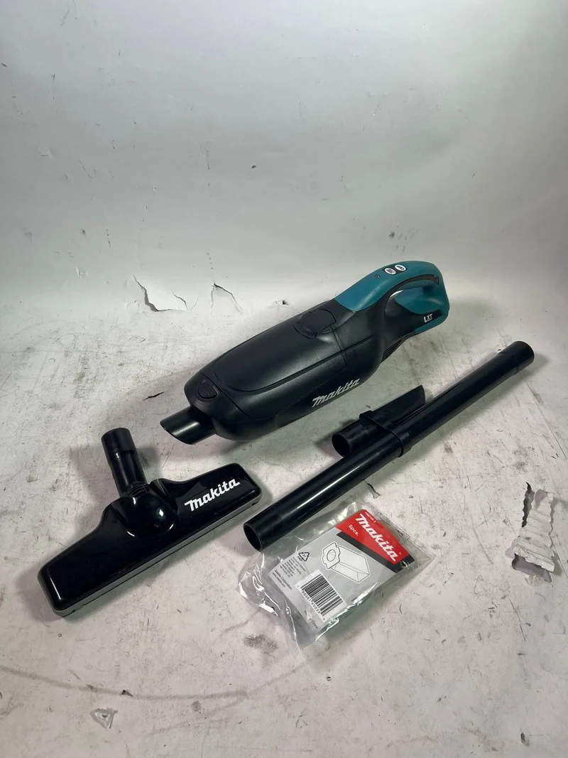 Makita DCL 182 ZB Akku Staubsauger 18 V Schwarz Solo - Gebraucht