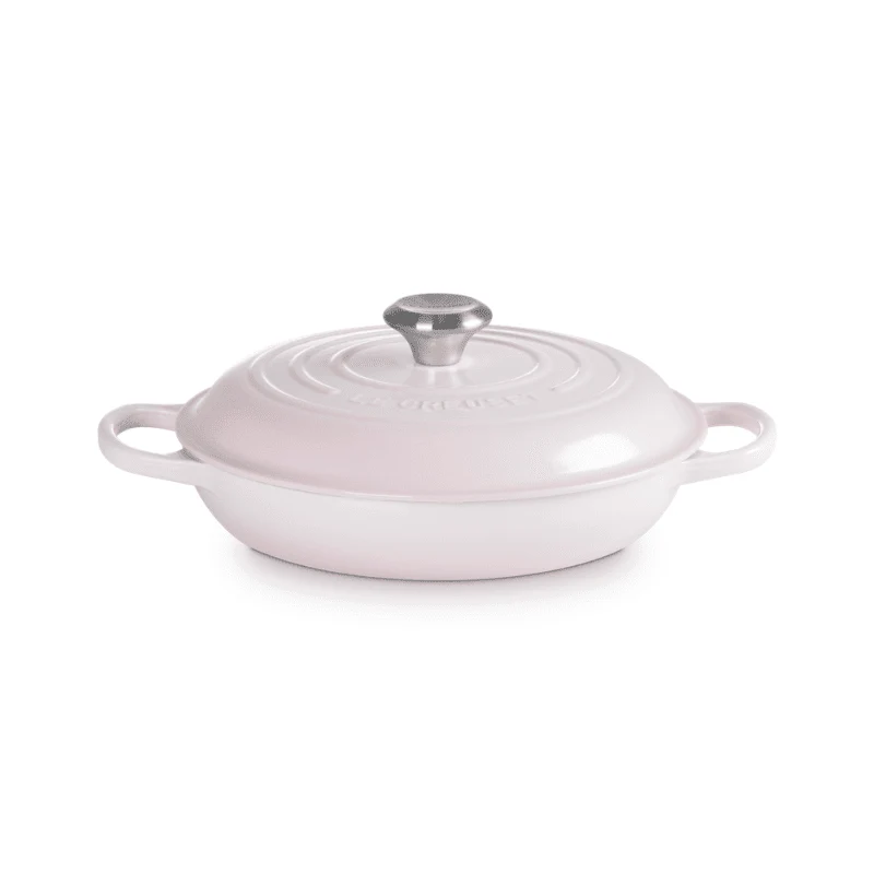 Le Creuset Kasserolle Signature – Campagnard – Muschelrosa – ø 26 cm / 2,2 Liter