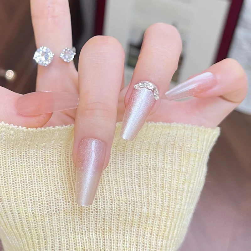 Elegante Nagelkunst Press-On Nägel Karnz
