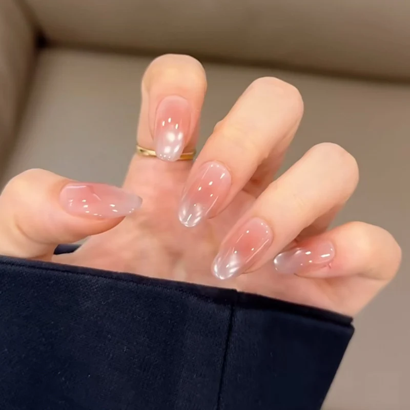 Elegante Nagelkunst Karnz