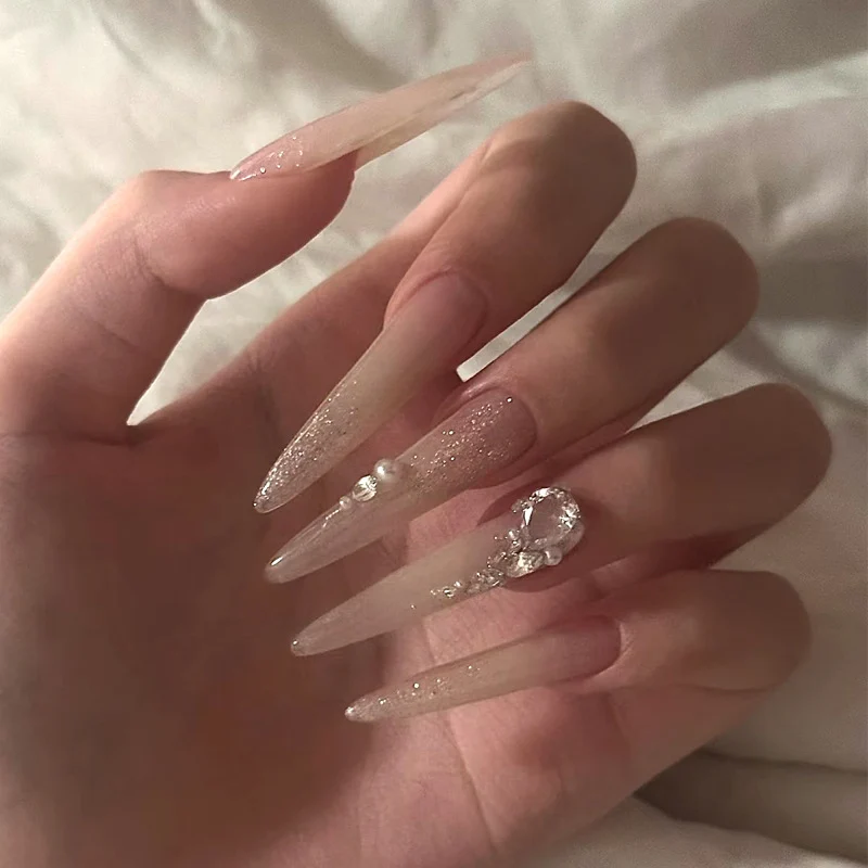 Premium Stiletto Press-On Nägel mit Strassakzenten Karnz