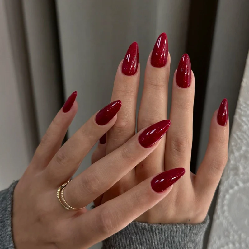 Premium Glänzende Stiletto Nagelkunst Karnz