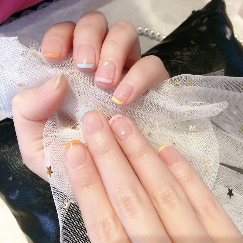 Kreative Nagelkunst mit Pastellfarben Karnz