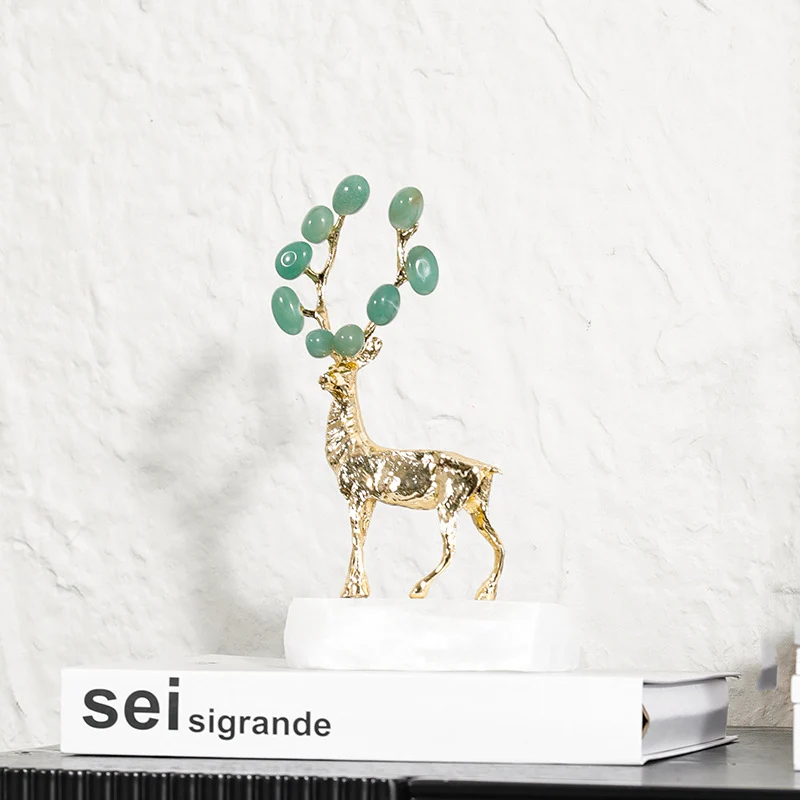 Elegante dekorative Hirschskulptur