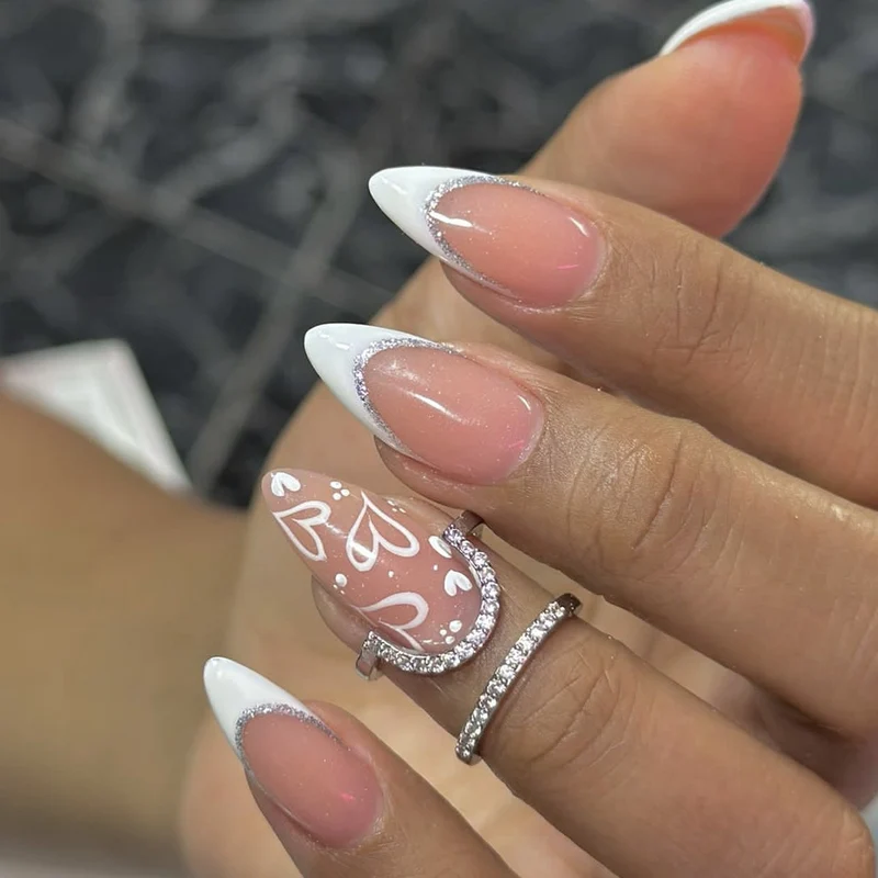 Elegante French Tip Acryl Nagelkunst Karnz