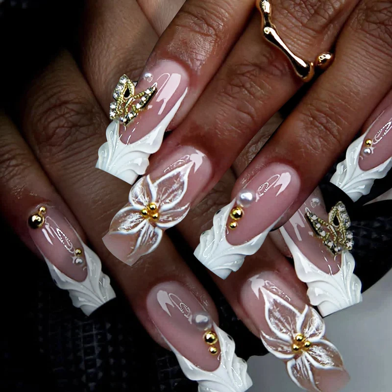 Elegante Blumen Nagelkunst Verlängerungen Karnz