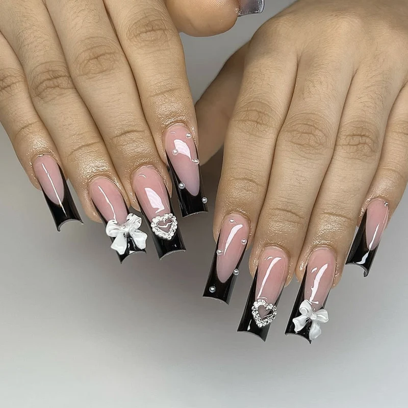 Elegante 3D Schleife und Herz Nagelkunst Karnz