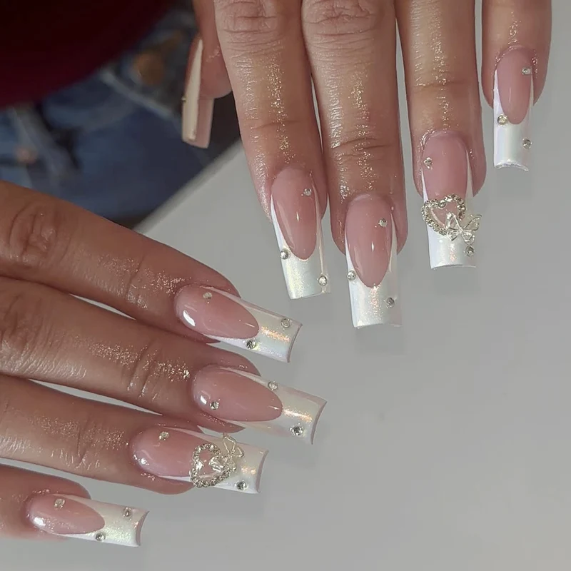 Elegantes 3D Acryl-Nageldesign Karnz
