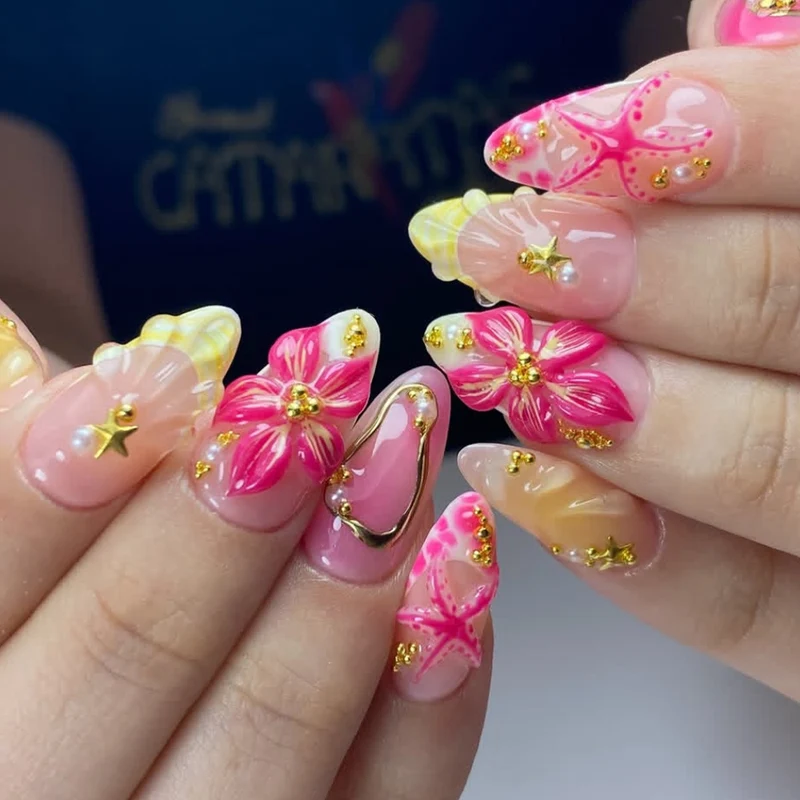 Dekorative Nagelkunst Karnz