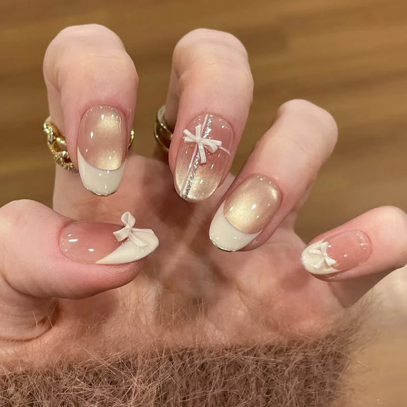 Elegante dekorative Nagelspitzen Karnz