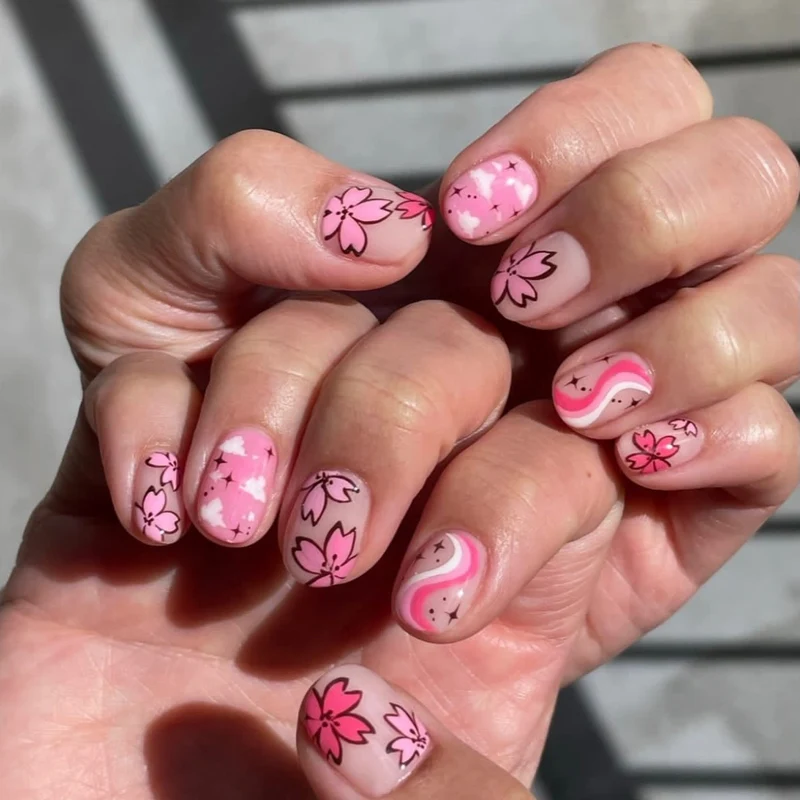 Künstlerisches Florales Nagelkunst-Set Karnz