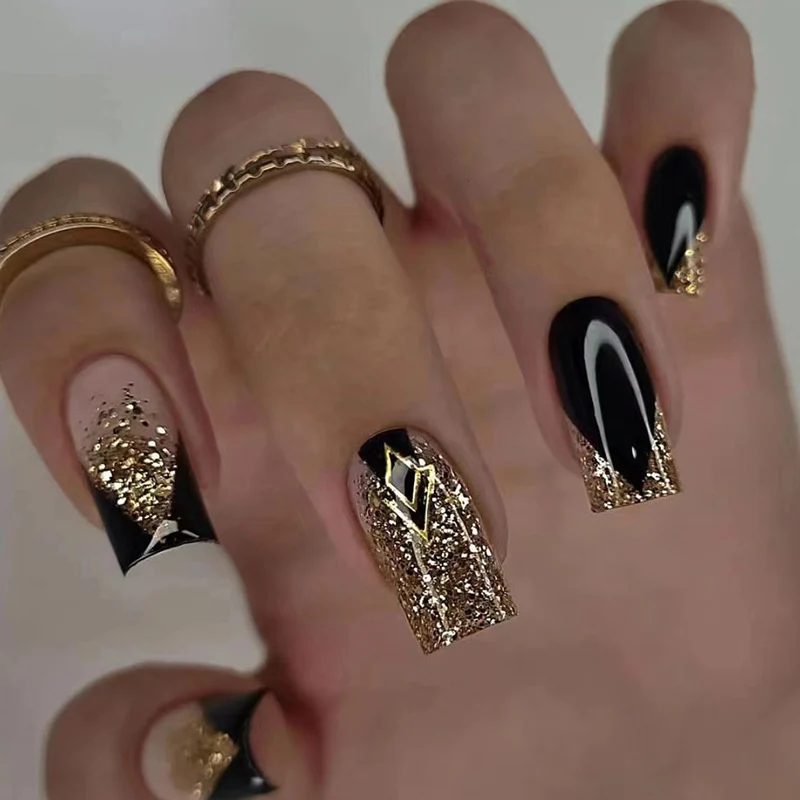 Glitzernde Acryl-Nagelerweiterungen Karnz