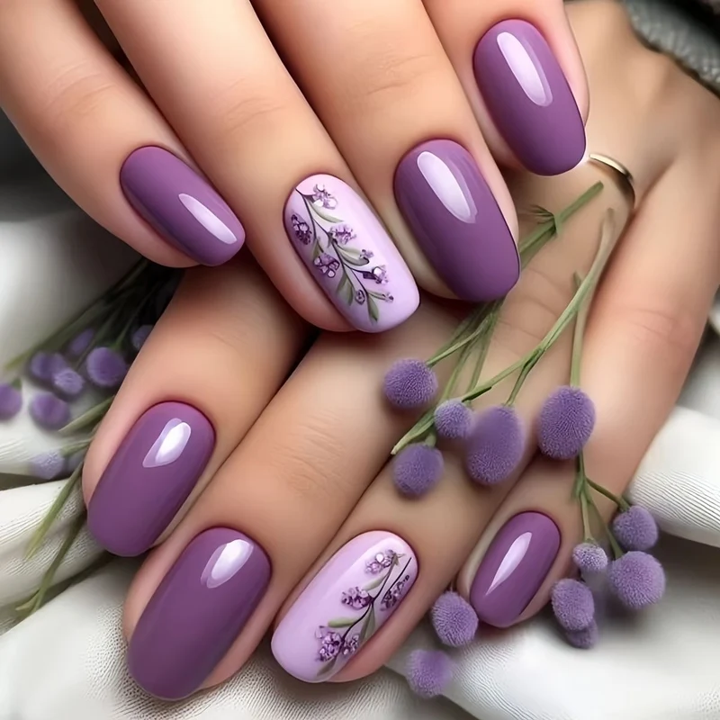 Blumenverziertes Nagelkunst-Set Karnz