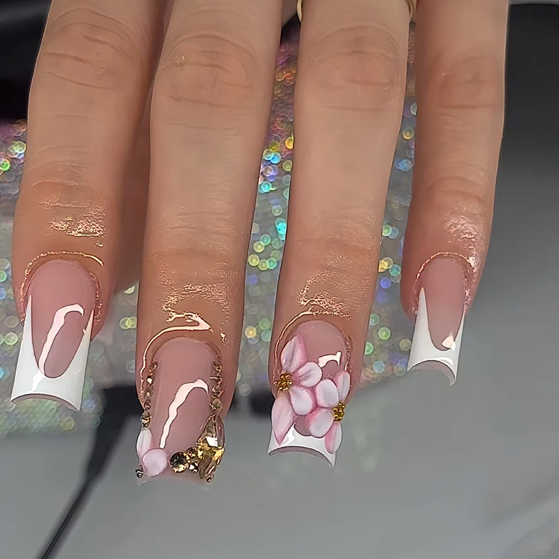 Blumiges künstlerisches Acryl-Nagelset Karnz
