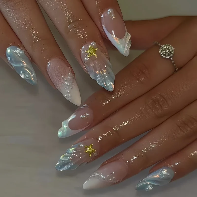 Künstlerisch vom Ozean inspirierte Acryl-Nagelverlängerungen Karnz