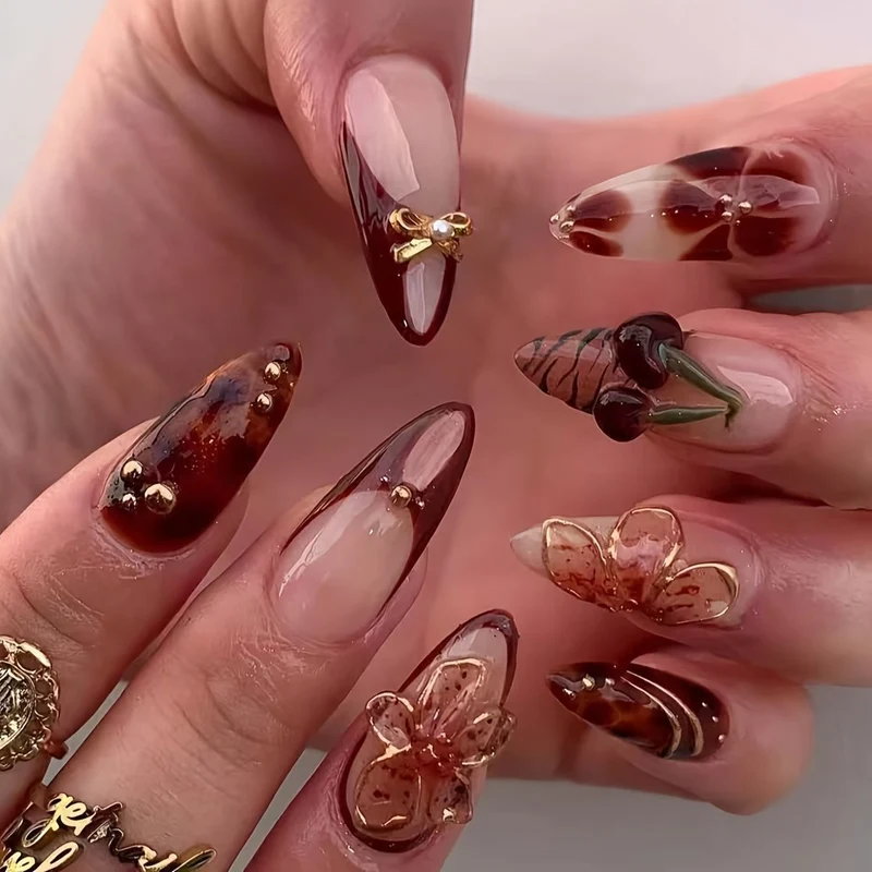 Künstlerisches blumeninspiriertes Acryl-Nagel-Set Karnz