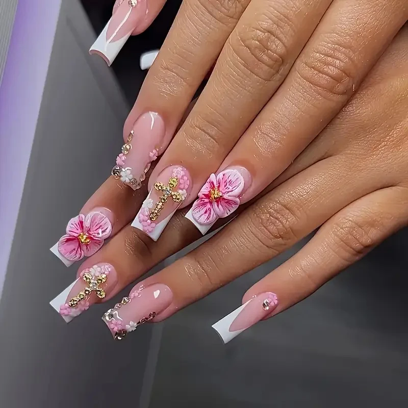 Künstlerische florale Acryl-Nagelerweiterungen Karnz