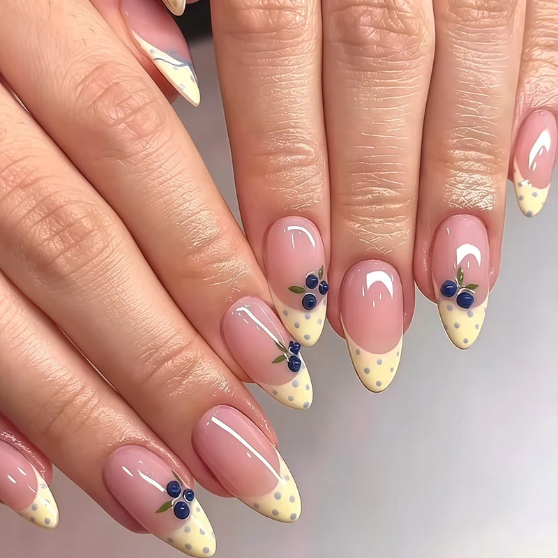 Dekorative florale spitze Nagelspitzen Karnz