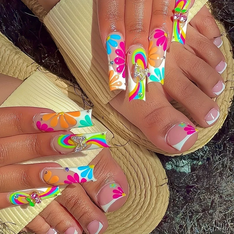 Farbige Künstlerische Nagelverzierungen Karnz