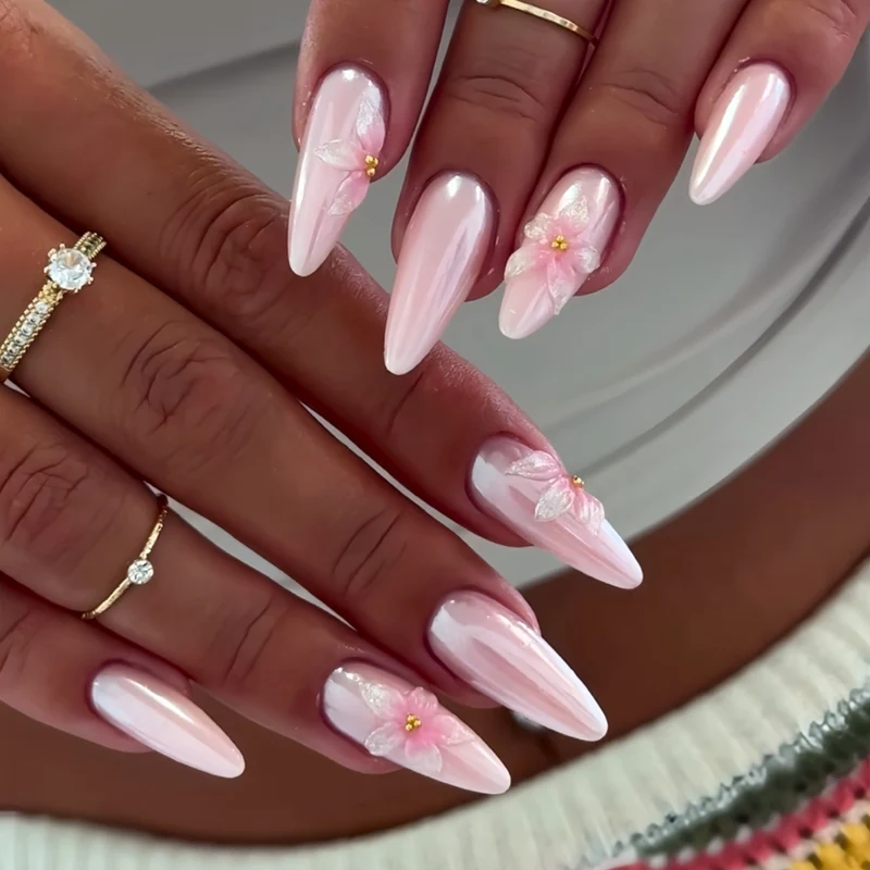 Elegante florale Press-On-Nagelverlängerungen Karnz