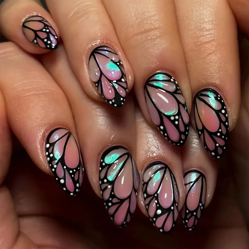 Elegantes Schmetterlingsdesign Nagelkunst Karnz