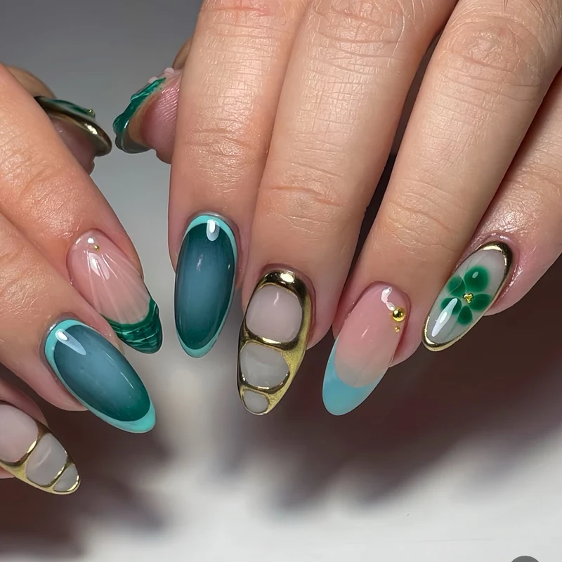 Elegante Künstlerische Nagelverstärkungen Karnz