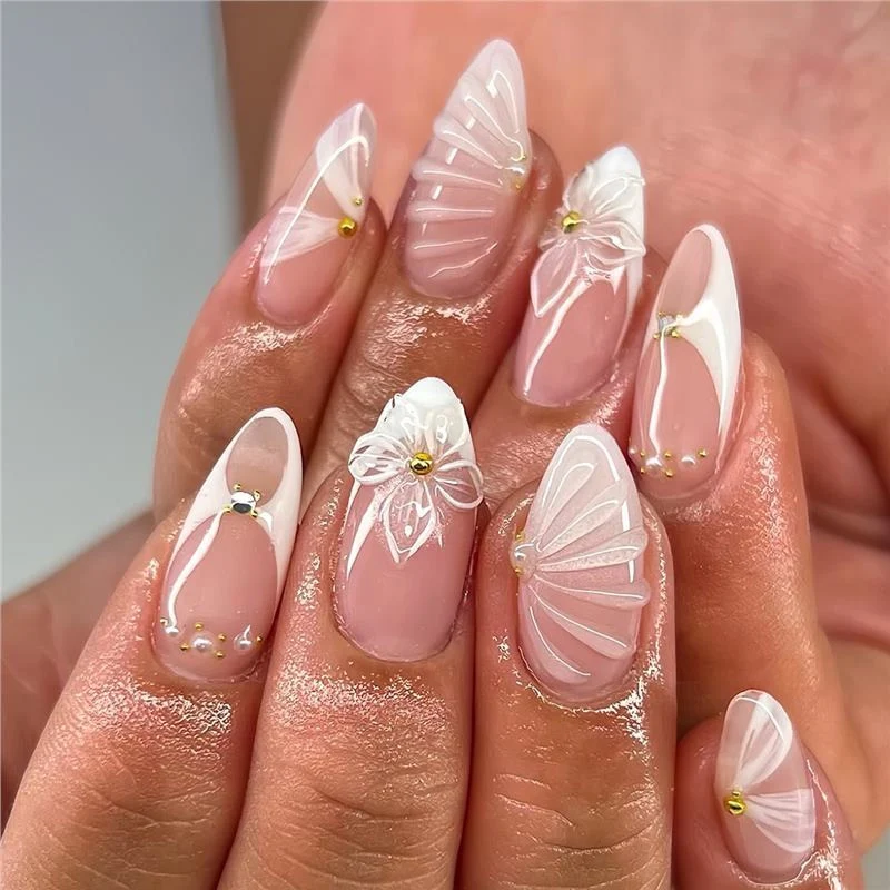 Elegante 3D Blumen Nagelkunst Verbesserungen Karnz