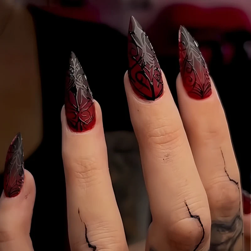 Ausgefallene Gothic Stiletto Nagelverzierungen Karnz
