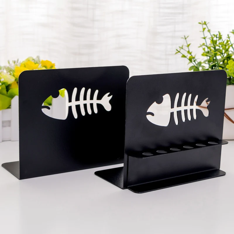 Künstlerische fischthematische Buchstützen
